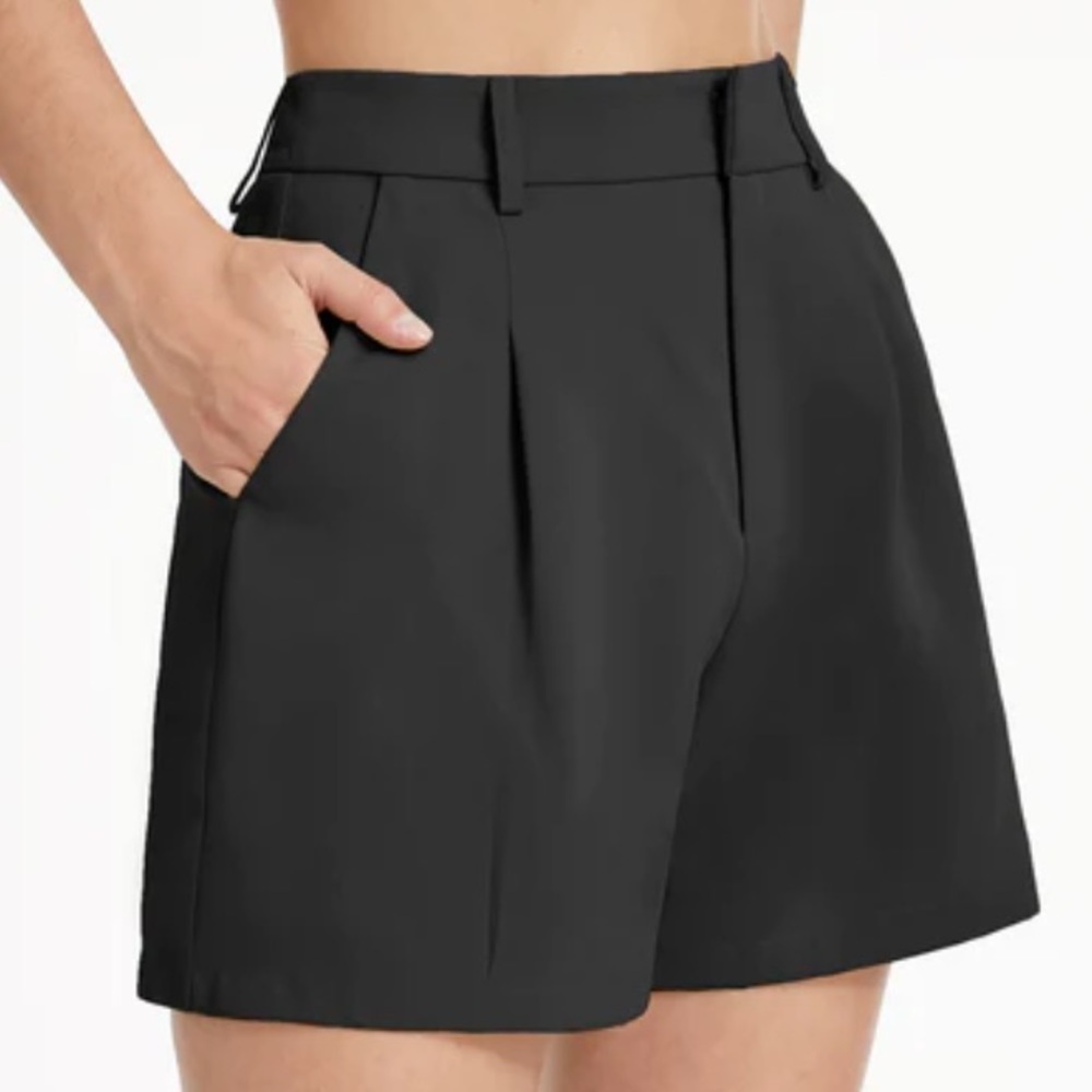 NWT Black pleated shorts high rise size large Lin Yin Clothing size US Large